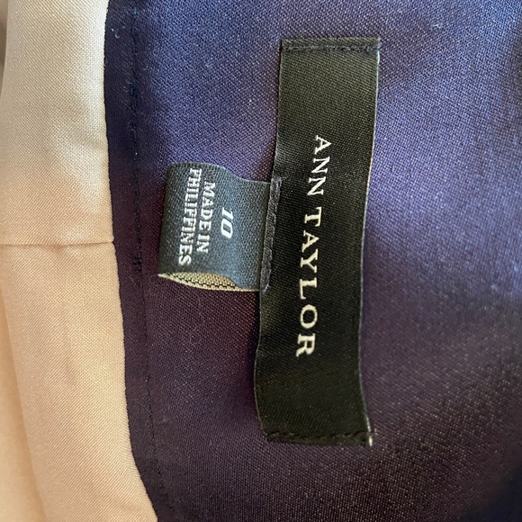 Ann Taylor pleated skirt (size 10) - Picture 7 of 8